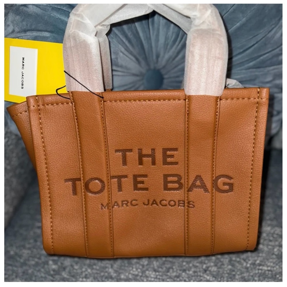 Marc Jacobs Argan Oil The Tote Bag, small